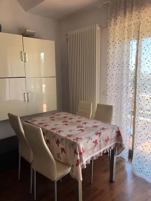 Al 37 Vista Mare E Colline Apartment Finale Ligure Italy