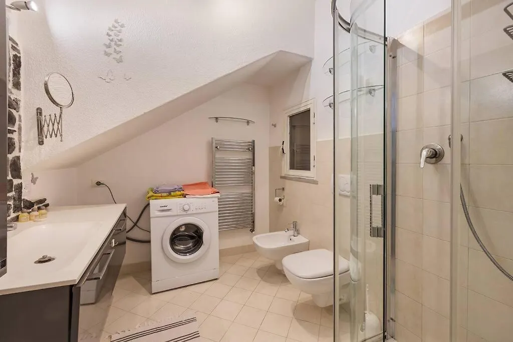 Al 37 Vista Mare E Colline Apartment Finale Ligure Italy